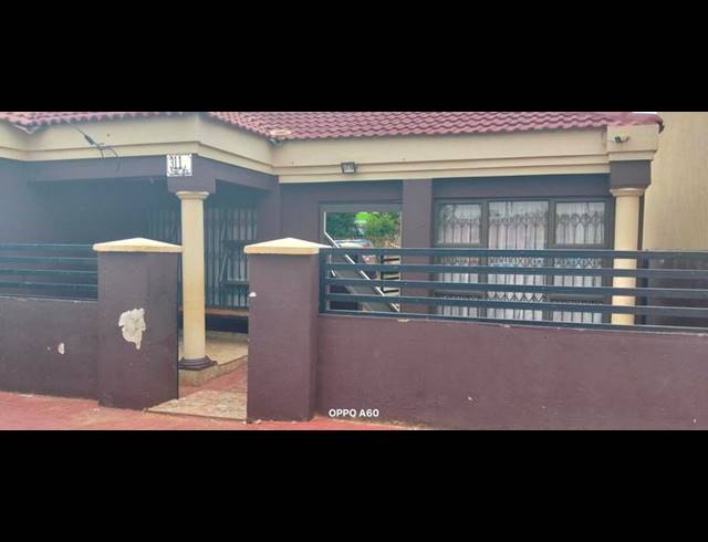 3 BEDROOM HOUSE FOR SALE IN ZONKIZIZWE